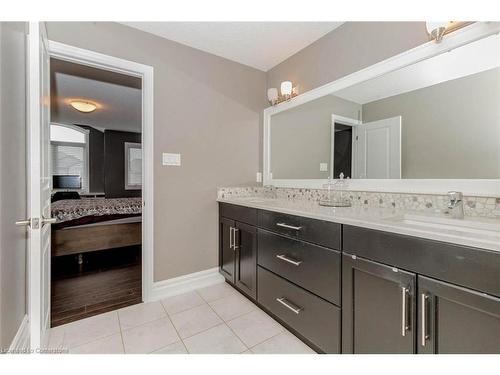 22 Mcintyre Lane Lane, Grand Valley, ON - Indoor Photo Showing Bathroom