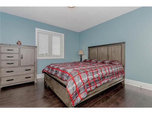 22 Mcintyre Lane Lane, Grand Valley, ON - Indoor Photo Showing Bedroom