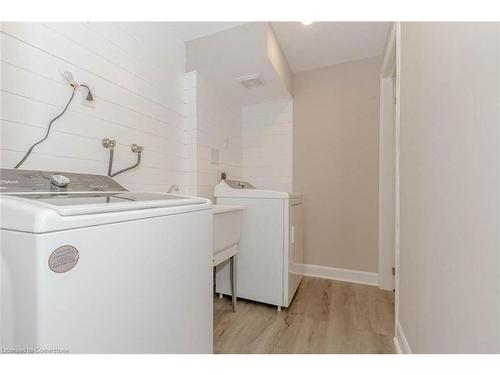 22 Mcintyre Lane Lane, Grand Valley, ON - Indoor Photo Showing Laundry Room