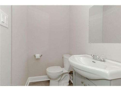 22 Mcintyre Lane Lane, Grand Valley, ON - Indoor Photo Showing Bathroom