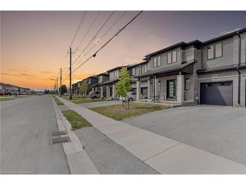 6733 Cropp Street Street, Niagara Falls, ON - Outdoor With Facade