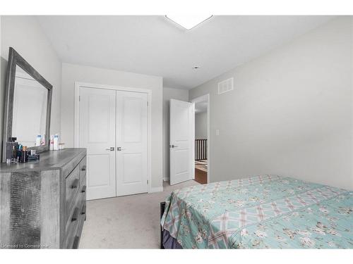 6733 Cropp Street Street, Niagara Falls, ON - Indoor Photo Showing Bedroom