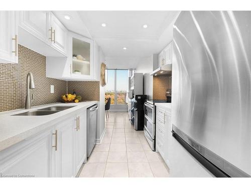 911-5 Rowntree Road, Toronto, ON - Indoor Photo Showing Kitchen With Double Sink With Upgraded Kitchen