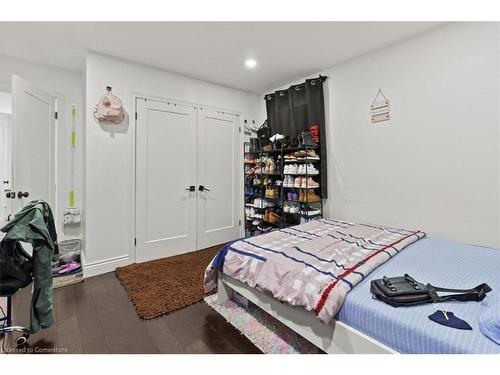 109 Terrace Drive, Hamilton, ON - Indoor Photo Showing Bedroom