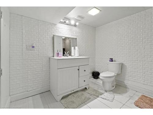 109 Terrace Drive, Hamilton, ON - Indoor Photo Showing Bathroom