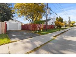 109 Terrace Drive  Hamilton, ON L9A 2Y8