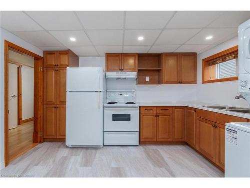 338 Walnut Street, Collingwood, ON - Indoor Photo Showing Kitchen