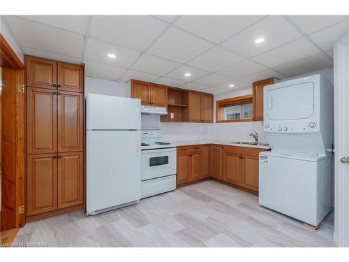 338 Walnut Street, Collingwood, ON - Indoor Photo Showing Laundry Room