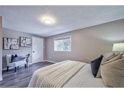 131 Poplar Drive, Cambridge, ON - Indoor Photo Showing Bedroom