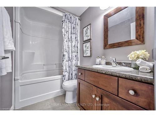 131 Poplar Drive, Cambridge, ON - Indoor Photo Showing Bathroom