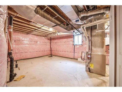 2122 Royal Gala Circle, Mississauga, ON - Indoor Photo Showing Basement