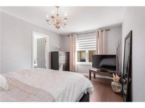 3038 Hibiscus Gardens, Oakville, ON - Indoor Photo Showing Bedroom