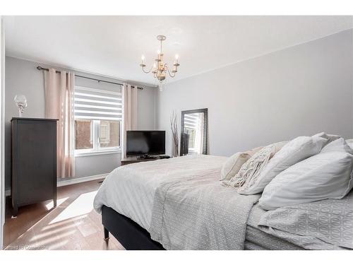 3038 Hibiscus Gardens, Oakville, ON - Indoor Photo Showing Bedroom