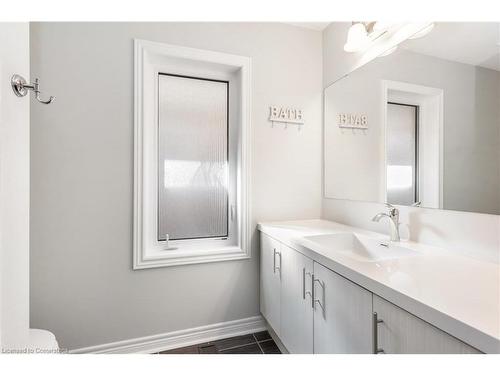 3038 Hibiscus Gardens, Oakville, ON - Indoor Photo Showing Bathroom