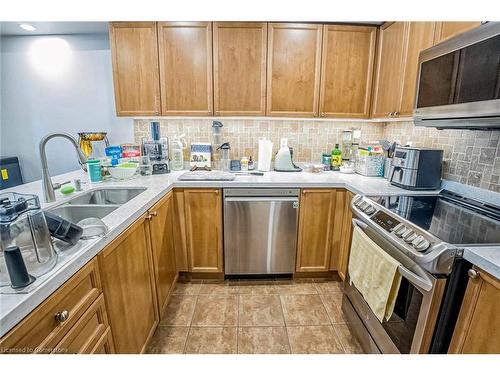 923 Sprague Place, Milton, ON - Indoor Photo Showing Kitchen With Stainless Steel Kitchen With Double Sink