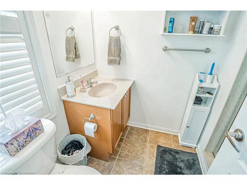 923 Sprague Place, Milton, ON - Indoor Photo Showing Bathroom