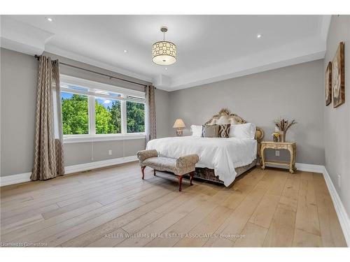 410 Atwater Avenue, Mississauga, ON - Indoor Photo Showing Bedroom