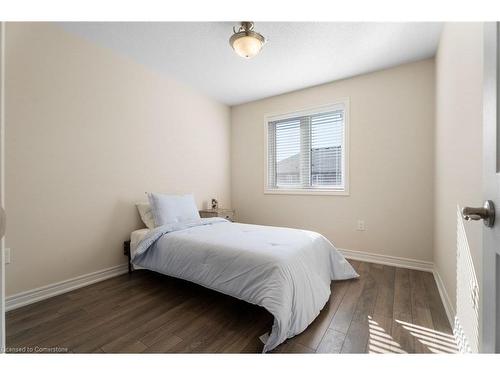 22 Abigail Crescent, Caledon, ON - Indoor Photo Showing Bedroom