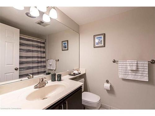 1001 Cedarglen Gate, Mississauga, ON - Indoor Photo Showing Bathroom