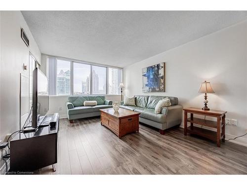 803-350 Webb Drive, Mississauga, ON - Indoor Photo Showing Living Room