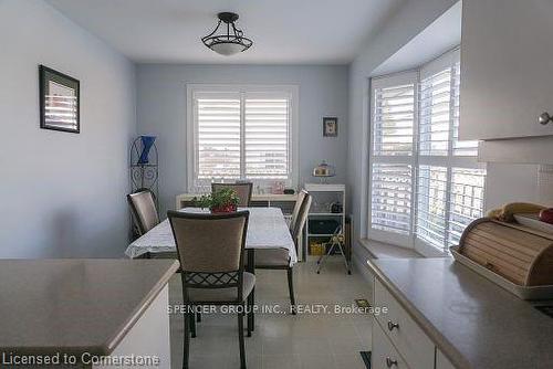 1856 Briarcrook Crescent Briarcrook Crescent, Mississauga, ON - Indoor Photo Showing Dining Room