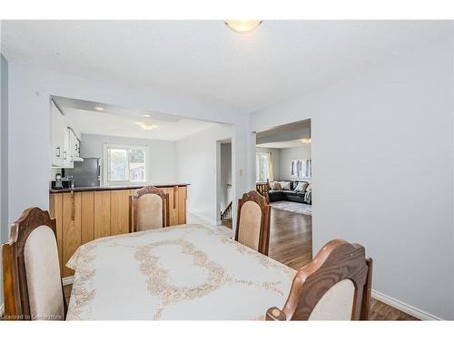 402 Imperial Road S, Guelph, ON - Indoor Photo Showing Dining Room