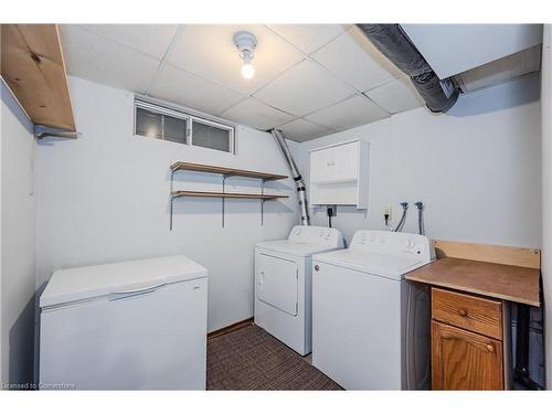 402 Imperial Road S, Guelph, ON - Indoor Photo Showing Laundry Room