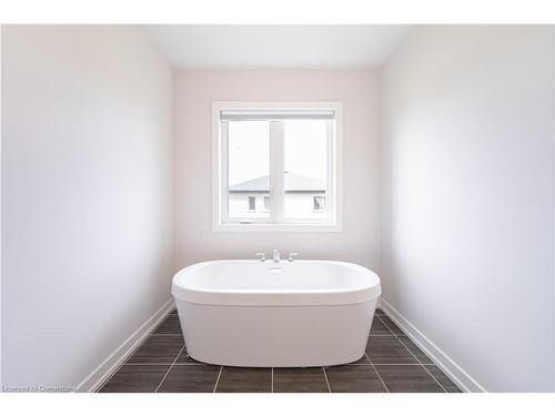 15 Bird Street, Simcoe, ON - Indoor Photo Showing Bathroom