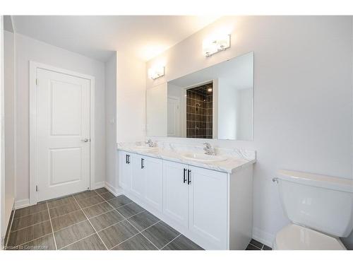 15 Bird Street, Simcoe, ON - Indoor Photo Showing Bathroom