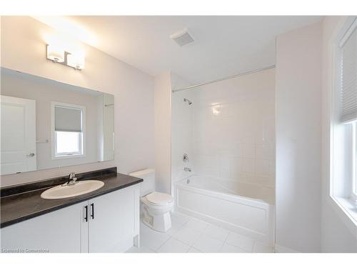 15 Bird Street, Simcoe, ON - Indoor Photo Showing Bathroom