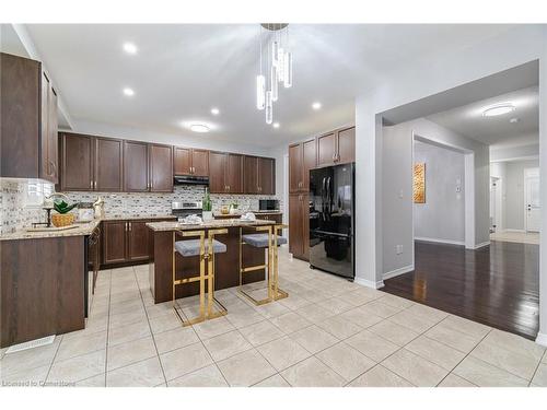 16 Burgess Crescent, Brantford, ON - Indoor Photo Showing Kitchen With Upgraded Kitchen