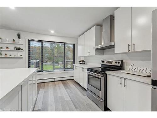 256 Knox Road E, Wasaga Beach, ON - Indoor Photo Showing Kitchen