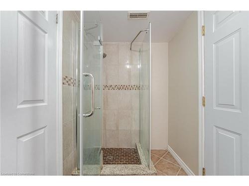 43 Sinclair Street, Guelph, ON - Indoor Photo Showing Bathroom