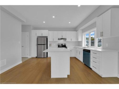 2 Bromley Drive, St. Catharines, ON - Indoor Photo Showing Kitchen