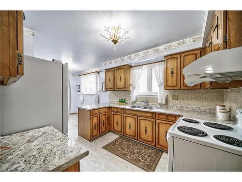 211 Cherry Post Drive, Peel, ON - Indoor Photo Showing Kitchen With Double Sink