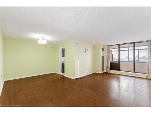 1704-18 Knightsbridge Road, Brampton, ON - Indoor Photo Showing Other Room