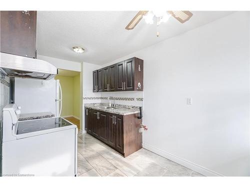 1704-18 Knightsbridge Road, Brampton, ON - Indoor Photo Showing Laundry Room