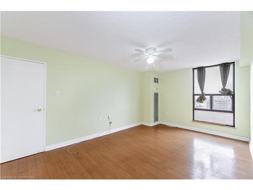 1704-18 Knightsbridge Road, Brampton, ON - Indoor Photo Showing Other Room