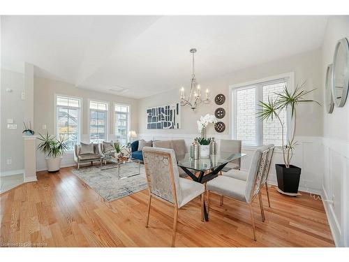 82 Latimer Avenue Avenue, Angus, ON - Indoor Photo Showing Dining Room