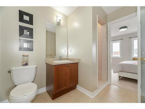 82 Latimer Avenue Avenue, Angus, ON - Indoor Photo Showing Bathroom