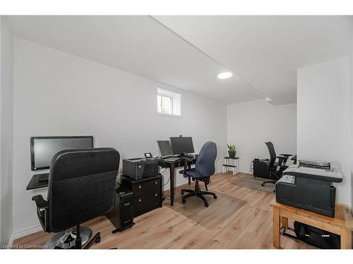 82 Latimer Avenue Avenue, Angus, ON - Indoor Photo Showing Office