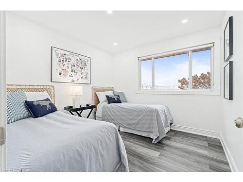 6700 32 Side Road, Acton, ON - Indoor Photo Showing Bedroom