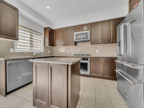 54 Maple Trail Road, Caledon, ON - Indoor Photo Showing Kitchen