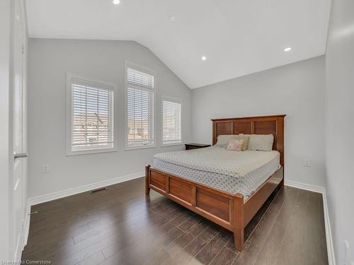 54 Maple Trail Road, Caledon, ON - Indoor Photo Showing Bedroom