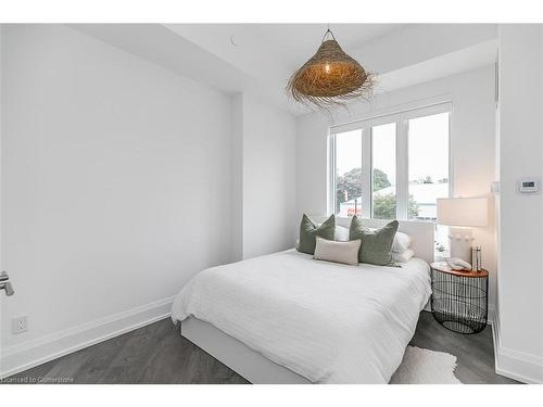 212-1 Hume Street, Collingwood, ON - Indoor Photo Showing Bedroom