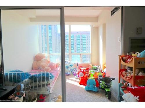 1509-115 Hillcrest Avenue, Mississauga, ON - Indoor Photo Showing Bedroom