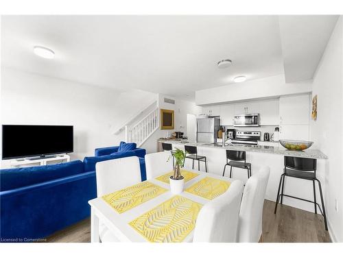 10-350 River Road, Cambridge, ON - Indoor Photo Showing Dining Room