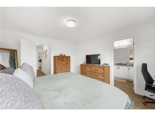 10-350 River Road, Cambridge, ON - Indoor Photo Showing Bedroom