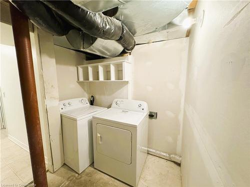 7646 Goldenrod Trail, Niagara Falls, ON - Indoor Photo Showing Laundry Room