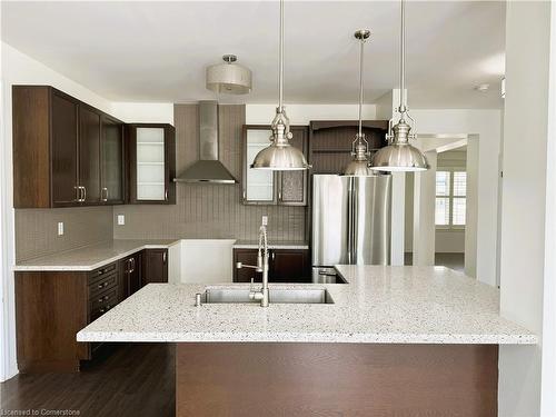 7646 Goldenrod Trail, Niagara Falls, ON - Indoor Photo Showing Kitchen With Upgraded Kitchen